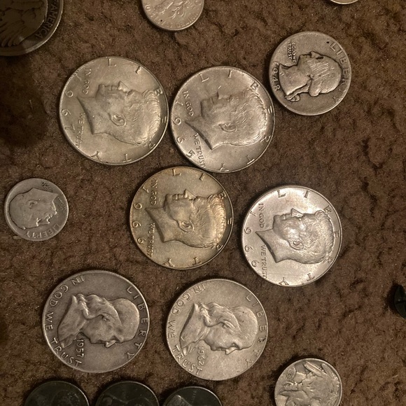 Have lots of old coins - Picture 5 of 14
